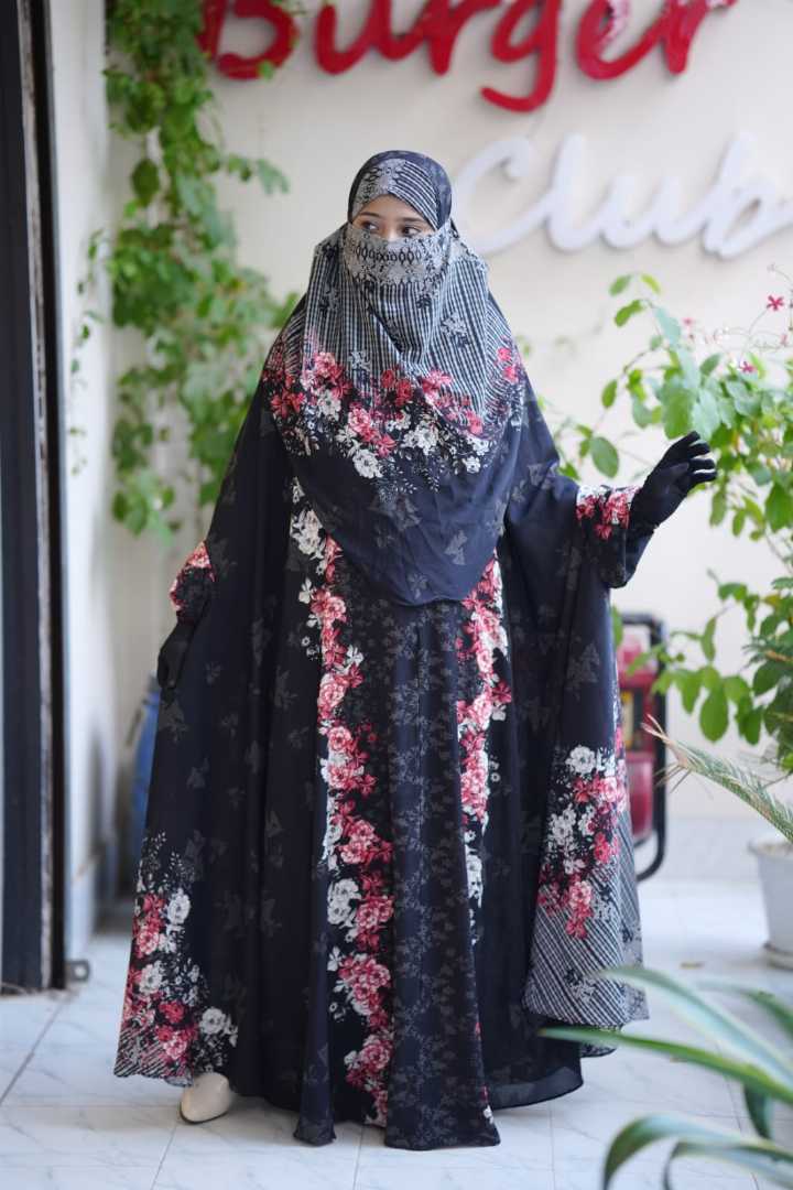 Luxury,Long,Abaya
