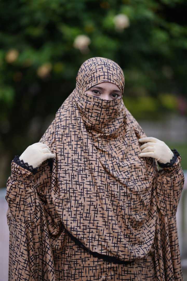 খিমার,প্লাজু,সেট