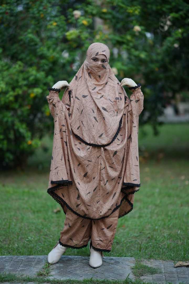 খিমার,প্লাজু,সেট