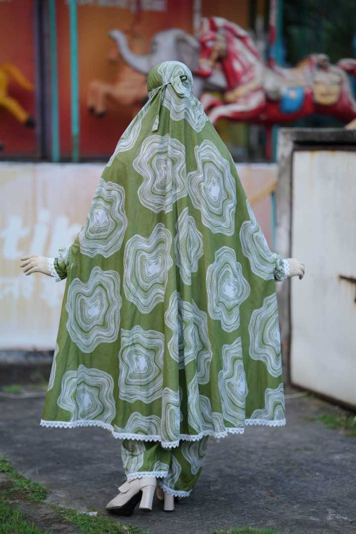 খিমার,প্লাজু,সেট