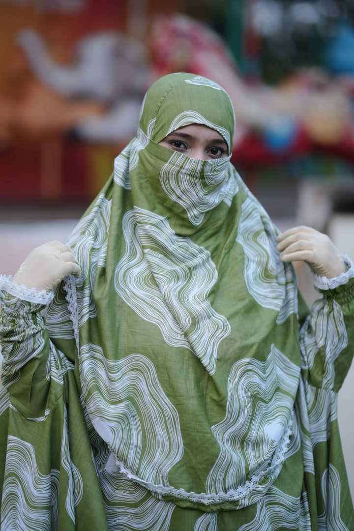 খিমার,প্লাজু,সেট