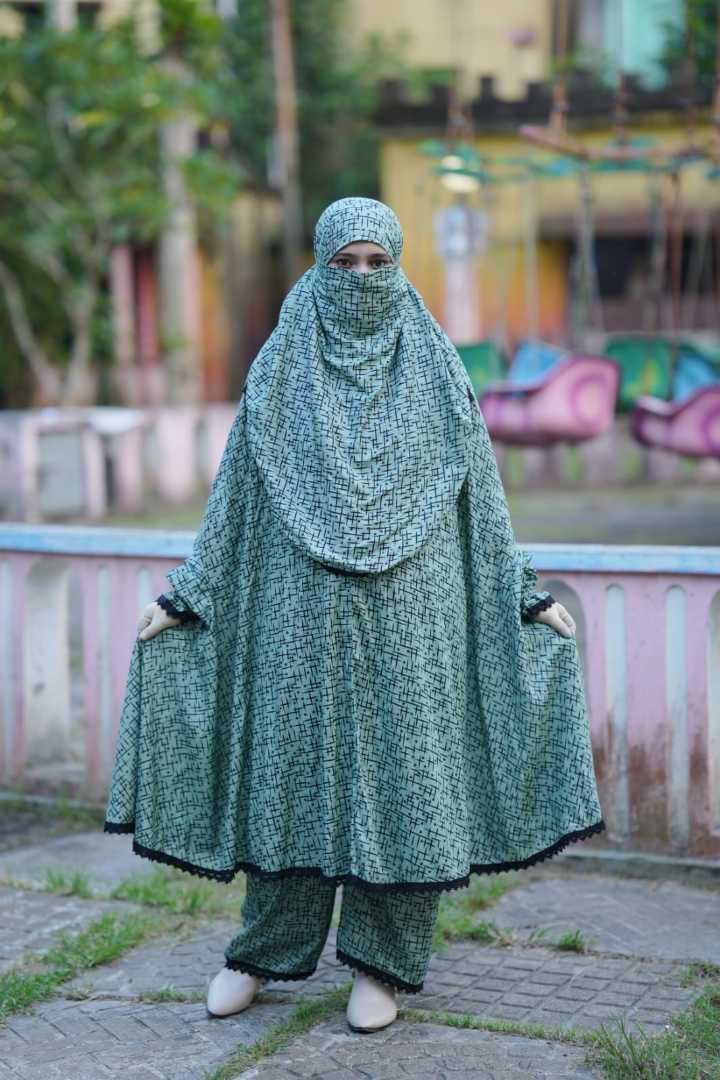 খিমার,প্লাজু,সেট