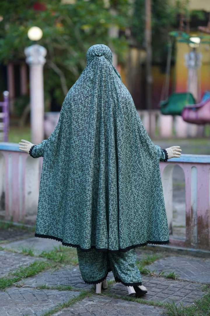 খিমার,প্লাজু,সেট