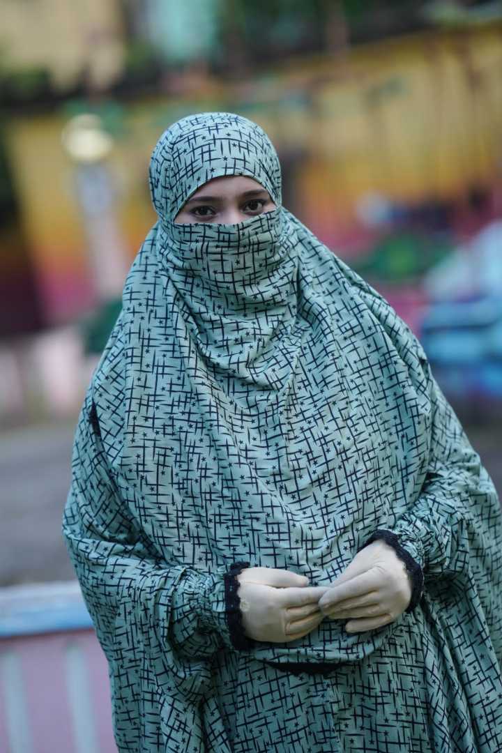 খিমার,প্লাজু,সেট