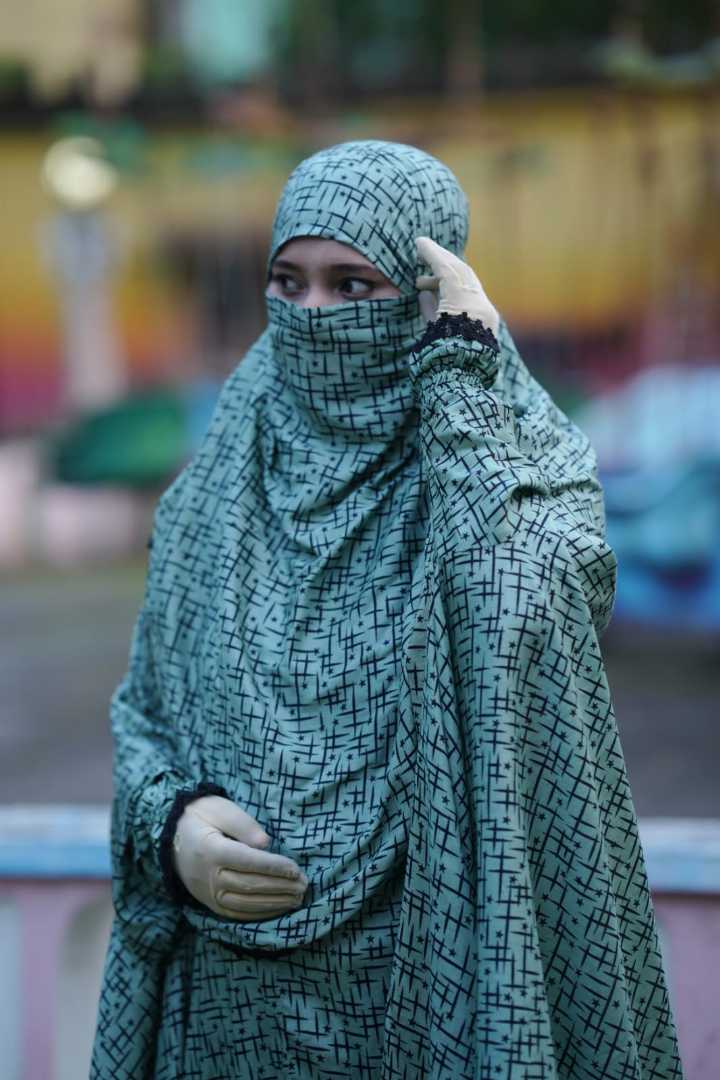 খিমার,প্লাজু,সেট