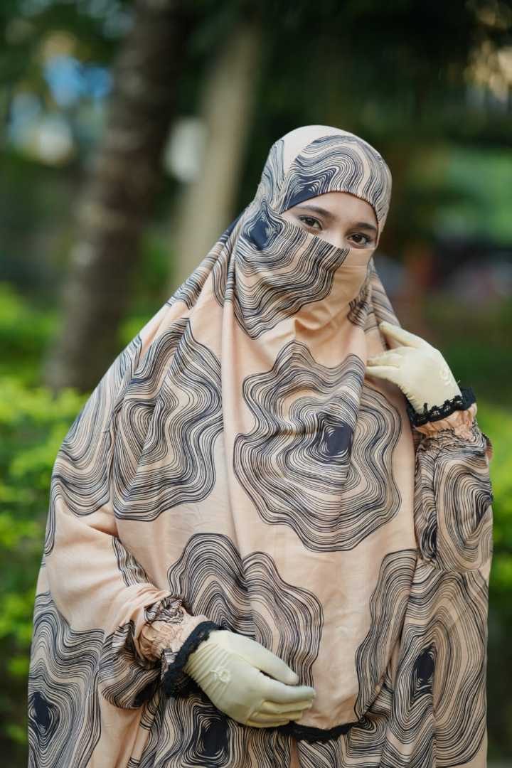 খিমার,প্লাজু,সেট