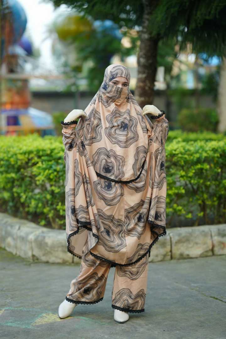 খিমার,প্লাজু,সেট