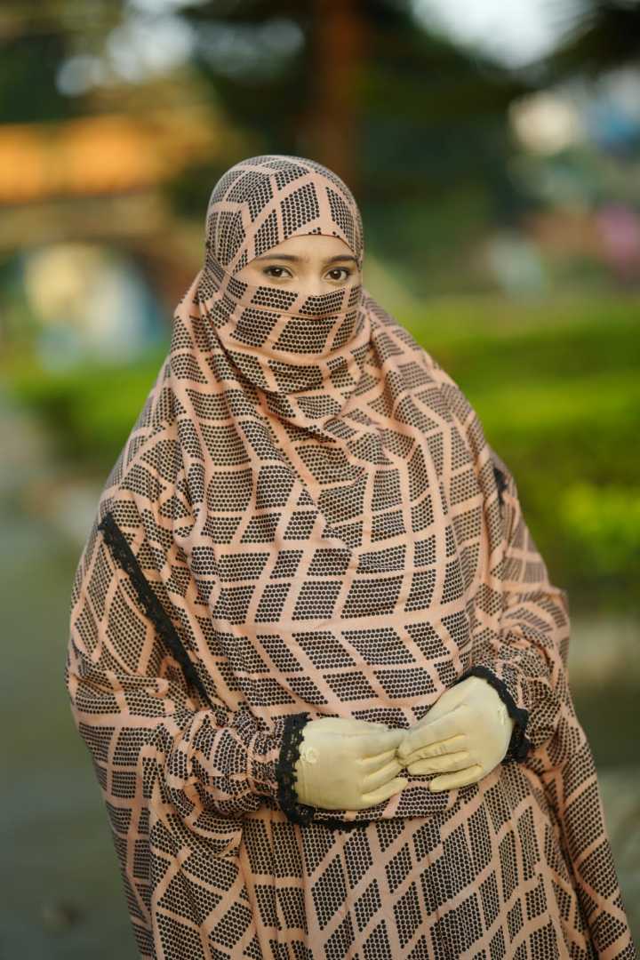 খিমার,প্লাজু,সেট