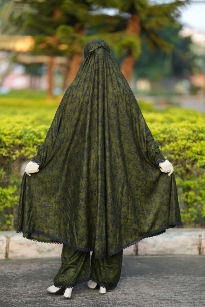 খিমার,প্লাজু,সেট