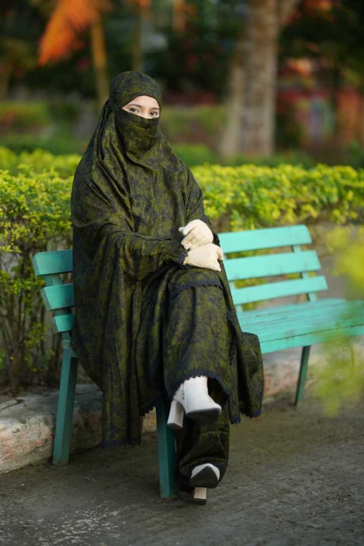 খিমার,প্লাজু,সেট