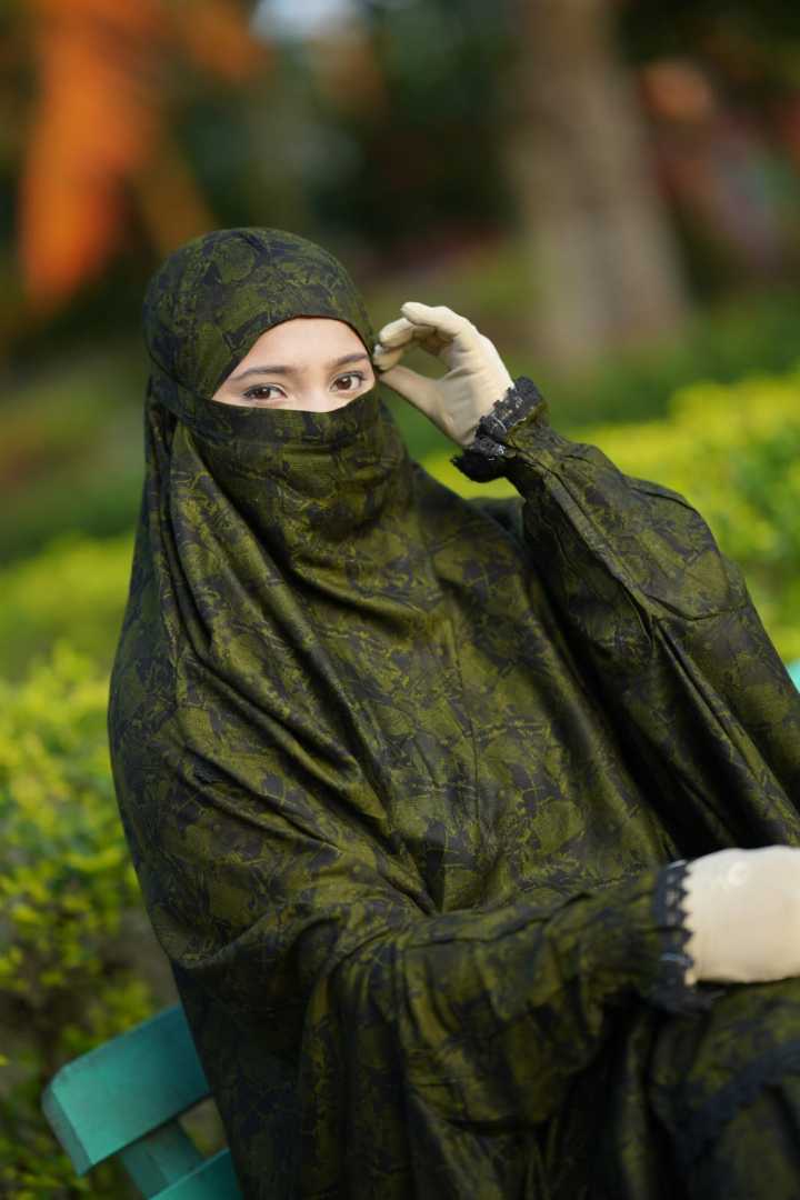 খিমার,প্লাজু,সেট